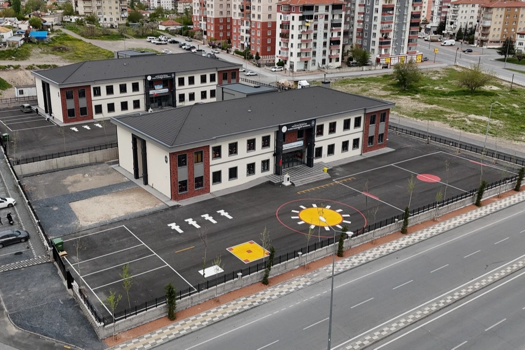 Melikgazi’de İki Yeni Okul Açılışı Heyecanı!