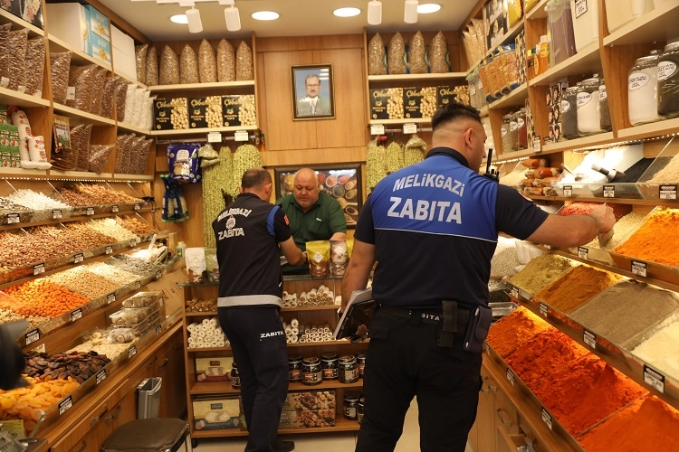 Melikgazi Zabıtası Bayram Öncesi Sıkı Denetim Yapıyor