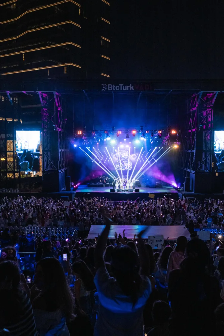 Melis Fis’ten BtcTurk Vadi’de Unutulmaz Konser!