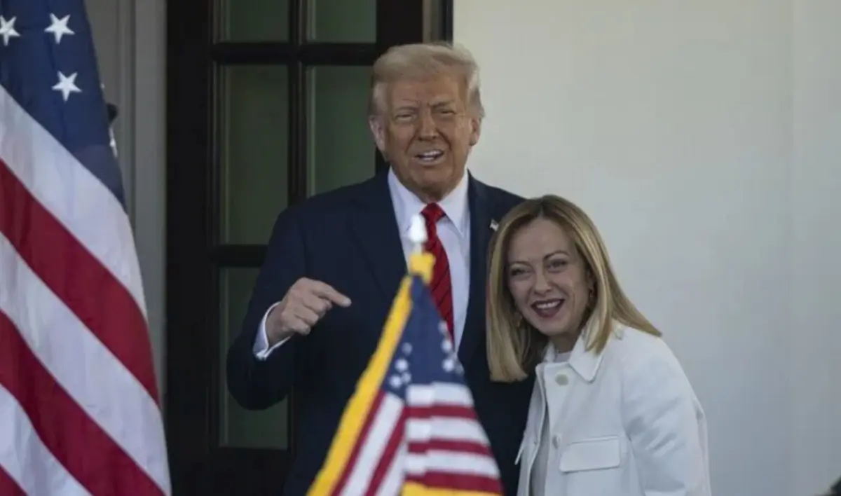 Yalvardı demişti... Meloni, Trump'ı görmemek için yüzünü çevirdi 3