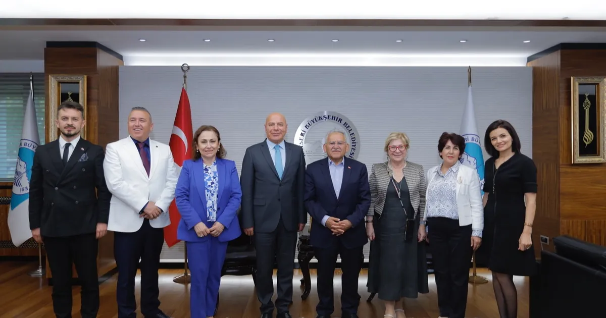 Memduh Büyükkılıç Bağımlılık Zirvesi’nde!