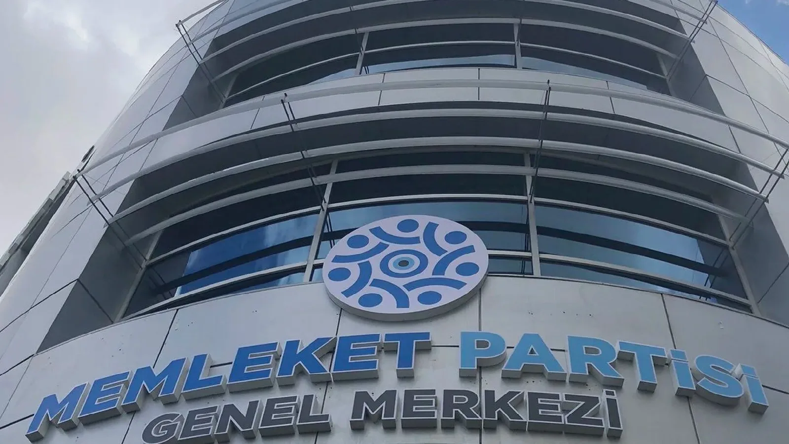 Memleket Partisi Kapanma Kararını Aldı!