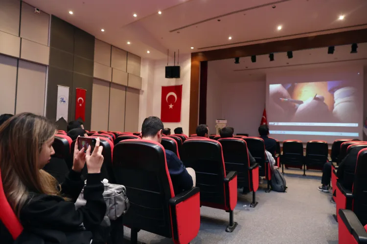 Menisküs Cerrahisinde Türkiye’de Bir İlk!