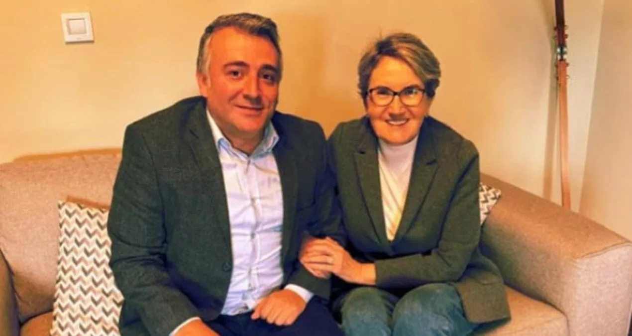 Meral Akşener, Gençlerin Geleceğini Tartışıyor