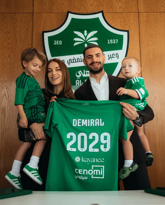 Merih Demiral’ın eşinin soyadı değişikliği, ayrılık iddialarını körüklüyor