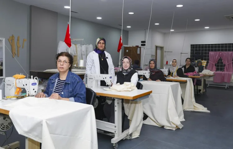 Mersin’de Engelli Ailelere Dikiş Kursu Desteği