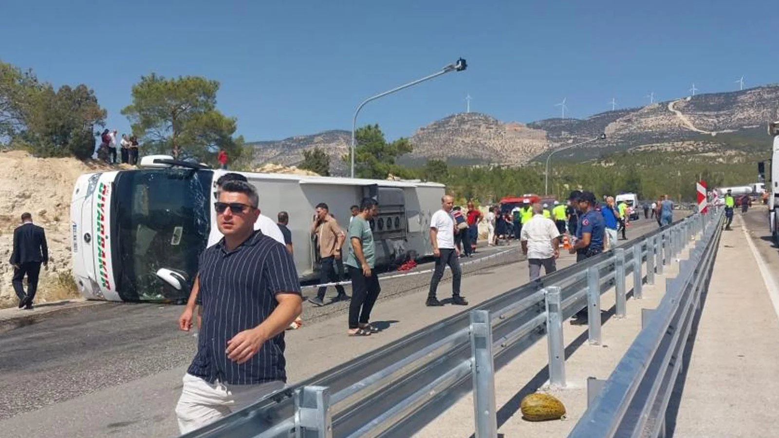 Mersin’de Otobüs Devrildi: Ölü ve Yaralılar Var!