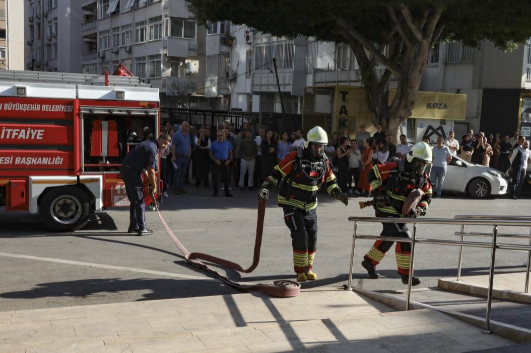 Mersin’de Yangın Tatbikatı: 3,5 Dakikada Tahliye!