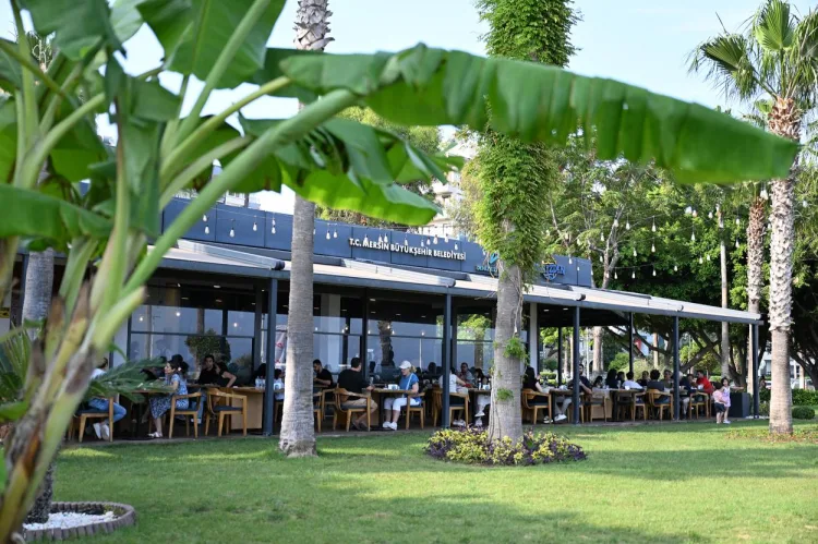 Mersin Kafeleri Bayramda Akın Akın Geldi!