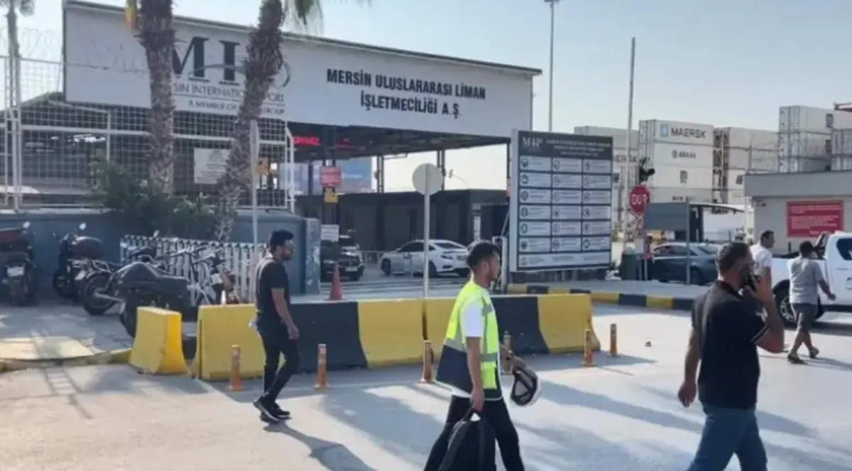 Mersin limanında kimyasal sızıntı! Hastaneye kaldırılanlar var 3