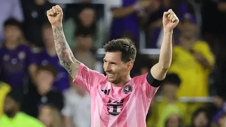 Messi Tarihe Geçti: 900 Golle Efsaneleşti!