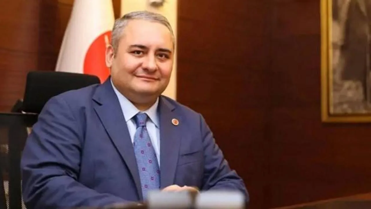 Mesut Özarslan: CHP’den İstifa Ettim, Yüküm Kalktı!