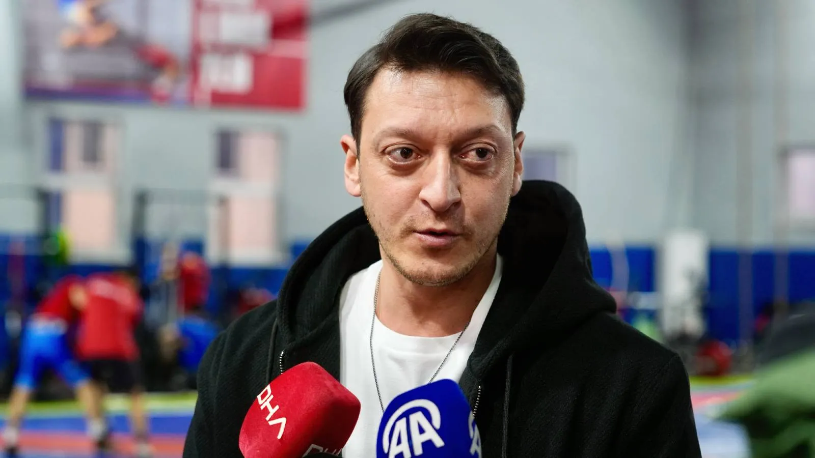 Mesut Özil: ‘Dualarım Fenerbahçe’yle’