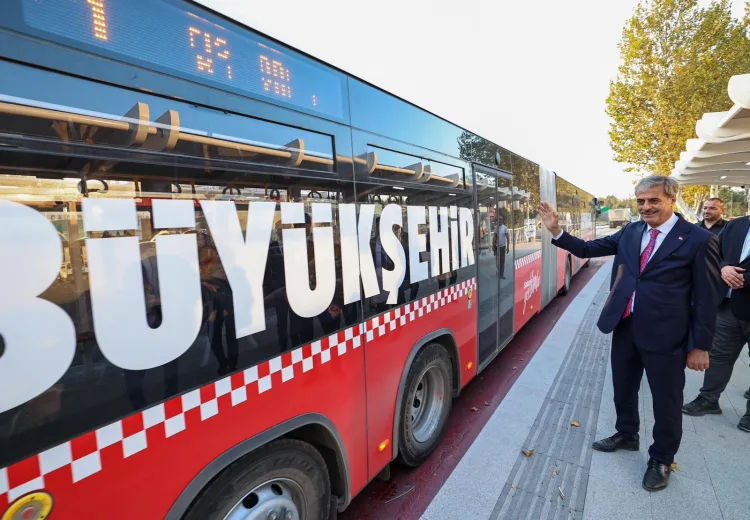 Metrobüs Hattı’nda Yeni Dönüşle Trafik Rahatladı