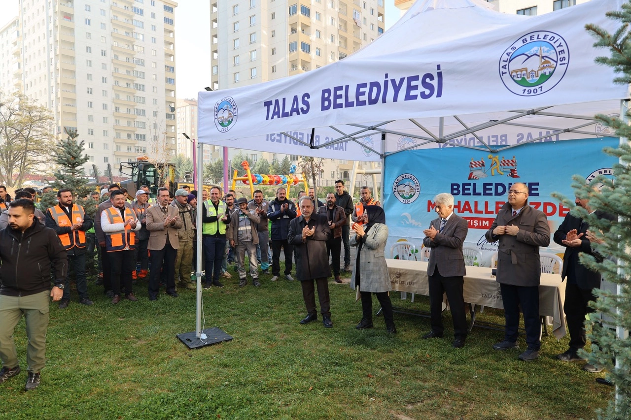 Mevlana Mahallesi’nde Dev Temizlik Seferberliği!