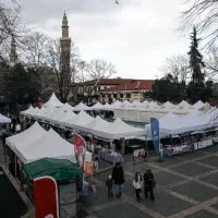 “Meydan Kadınların” dayanışma pazarına büyük ilgi