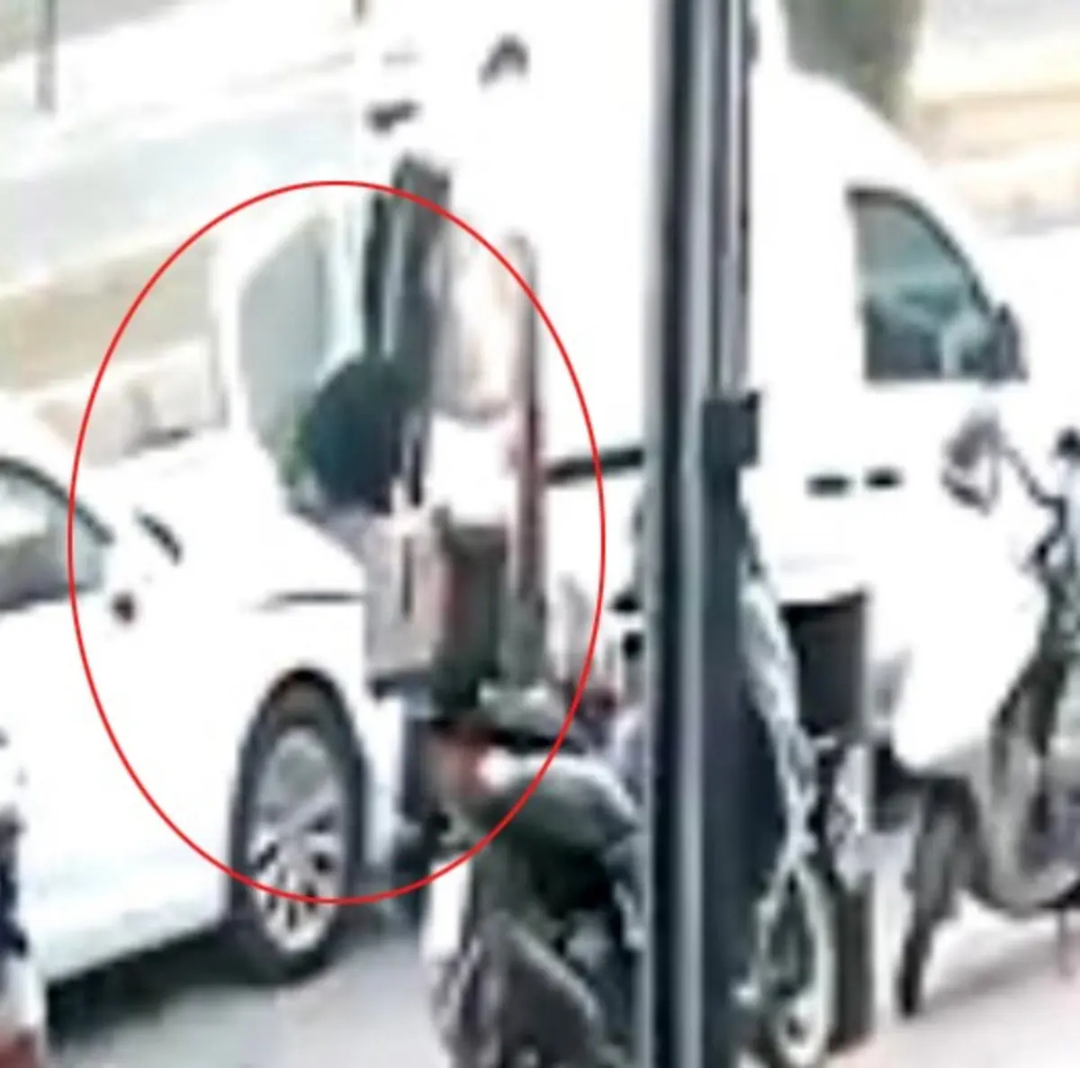 Mersin de korkunç kaza! Fırın çalışanını önce ezdi ardından üstünden geçti... 3