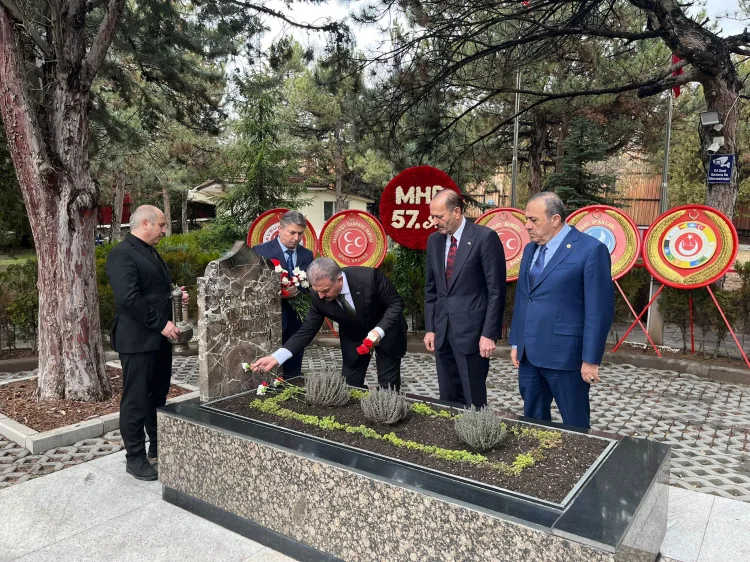 MHP, 57. Yıl Dönümünde Türkeş’i Andı