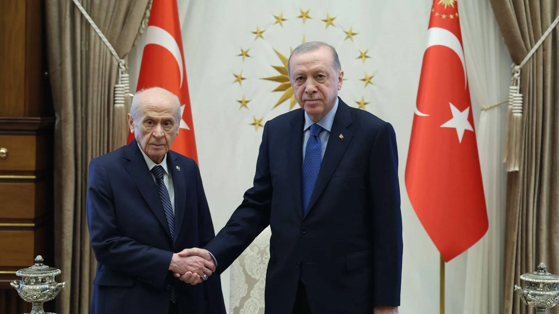 MHP ve AK Parti Arasındaki Soğuk Savaş Büyüyor!