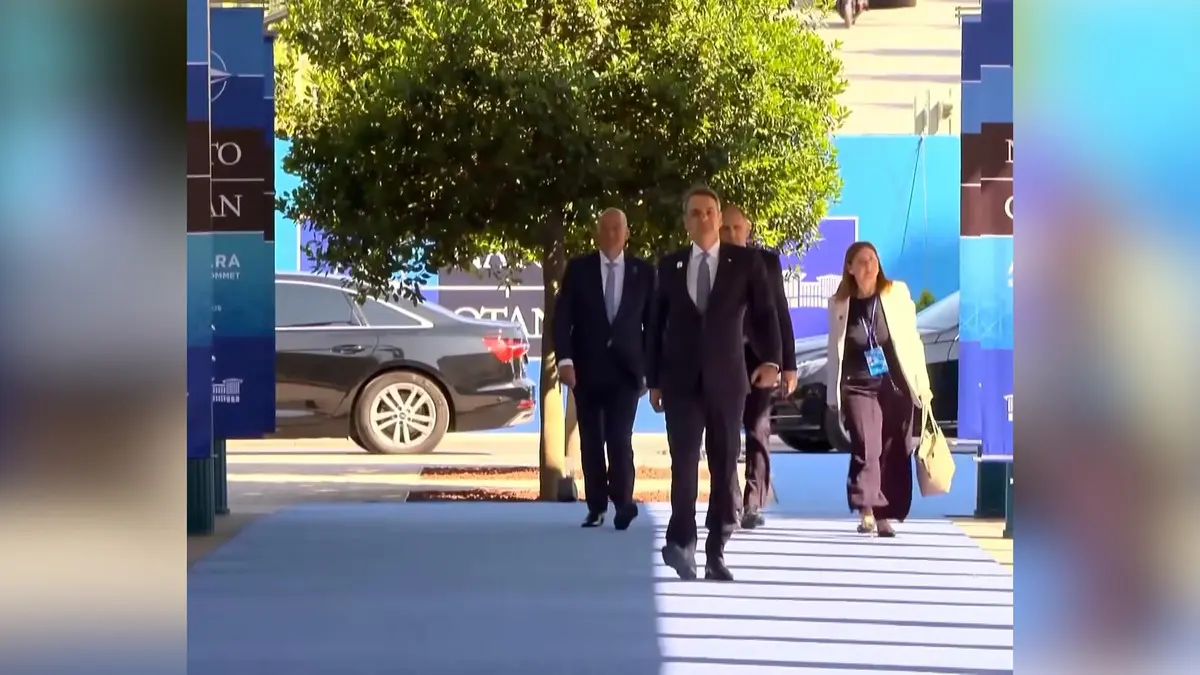 Miçotakis ten  Sahte Kabadayı  yürüyüşü! 4