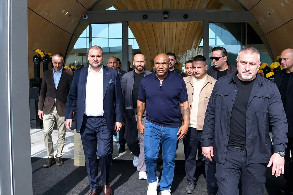 Mike Tyson, İstanbul’a Gelerek Futbol Derbisiyle İlgili Çarpıcı Açıklamalar Yaptı