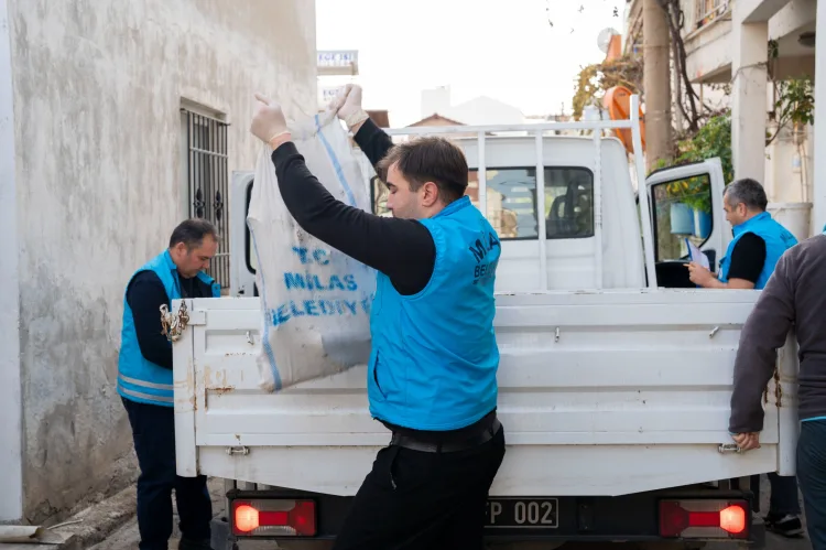 Milas’tan İhtiyaç Sahiplerine Kış Yardımı