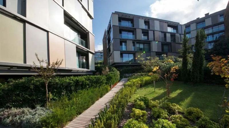 Milyon Dolarlık Dolandırıcılık: Savoy Ulus Skandalı