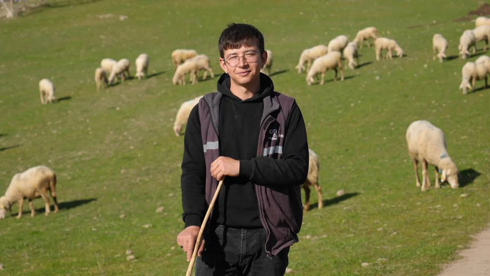 Mimarlık Mezunu Genç, Hayvancılıkla Şöhret Oldu!