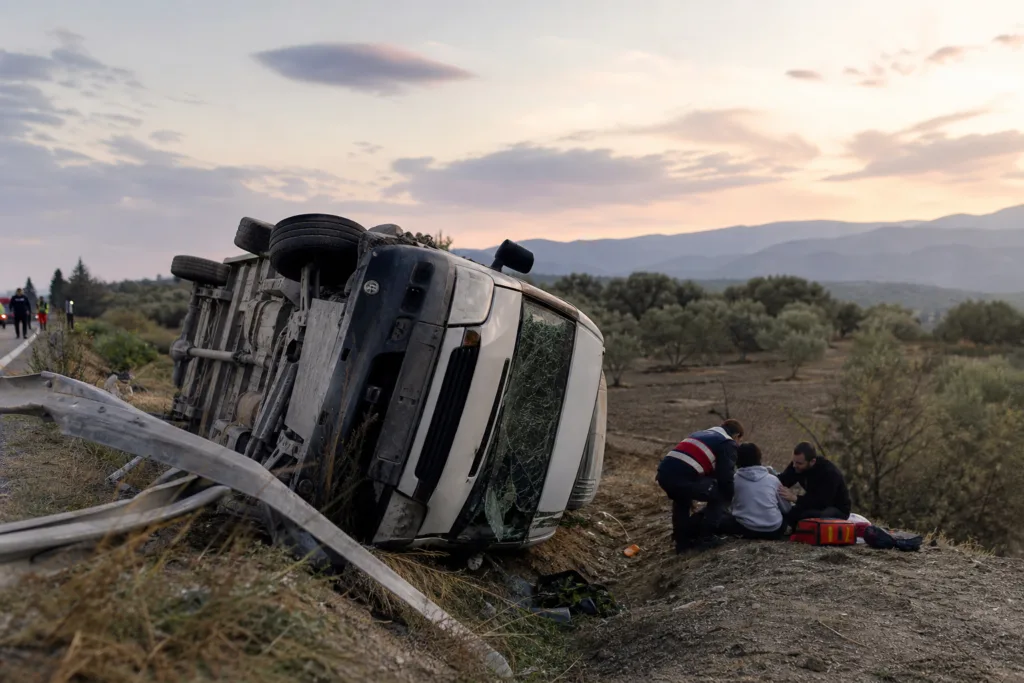 Minibüs Kazasında 1 Hayatını Kaybetti, 2 Yaralı
