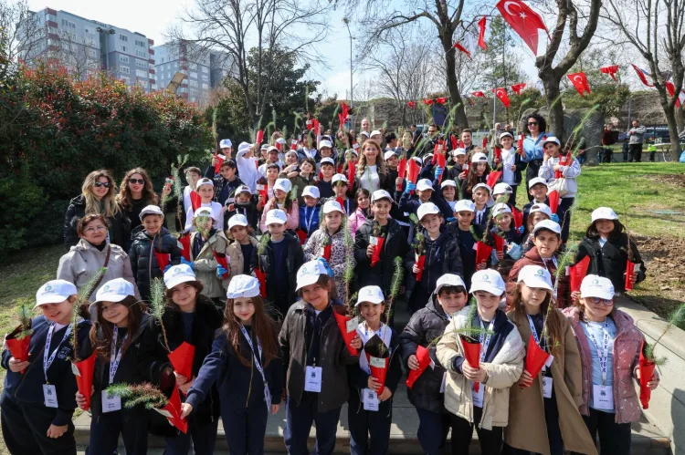 Minik Ellerle Bakırköy’e Yeşil Nefes!