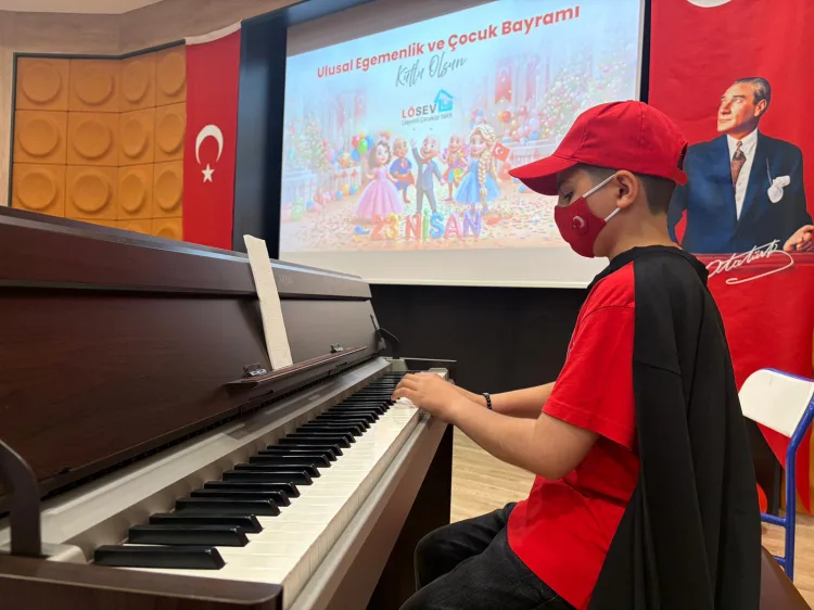Minik Kahramanlar 23 Nisan’ı Coşkuyla Kutladı!