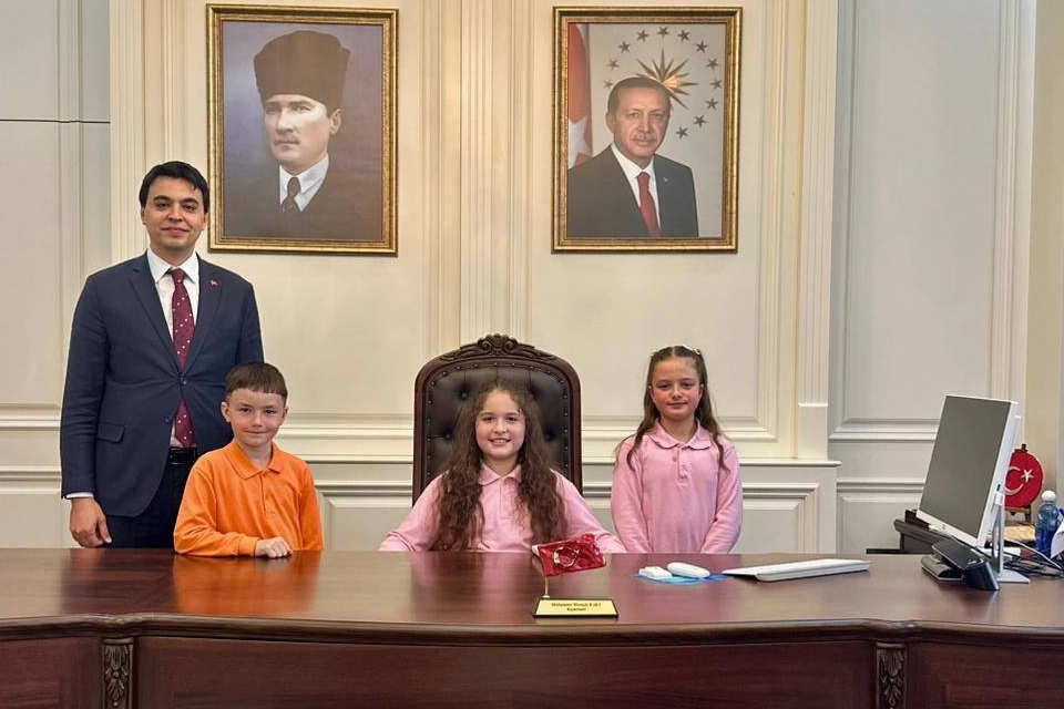 Minik Kaymakamlardan Geleceğe Umut Dolu Mesaj