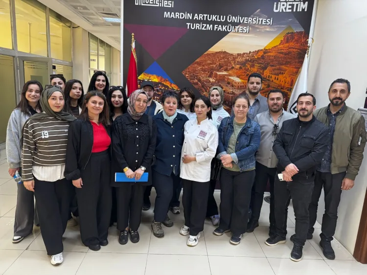 Minik Öğrencilerden Sıfır Atık Bilinci Eğitimi
