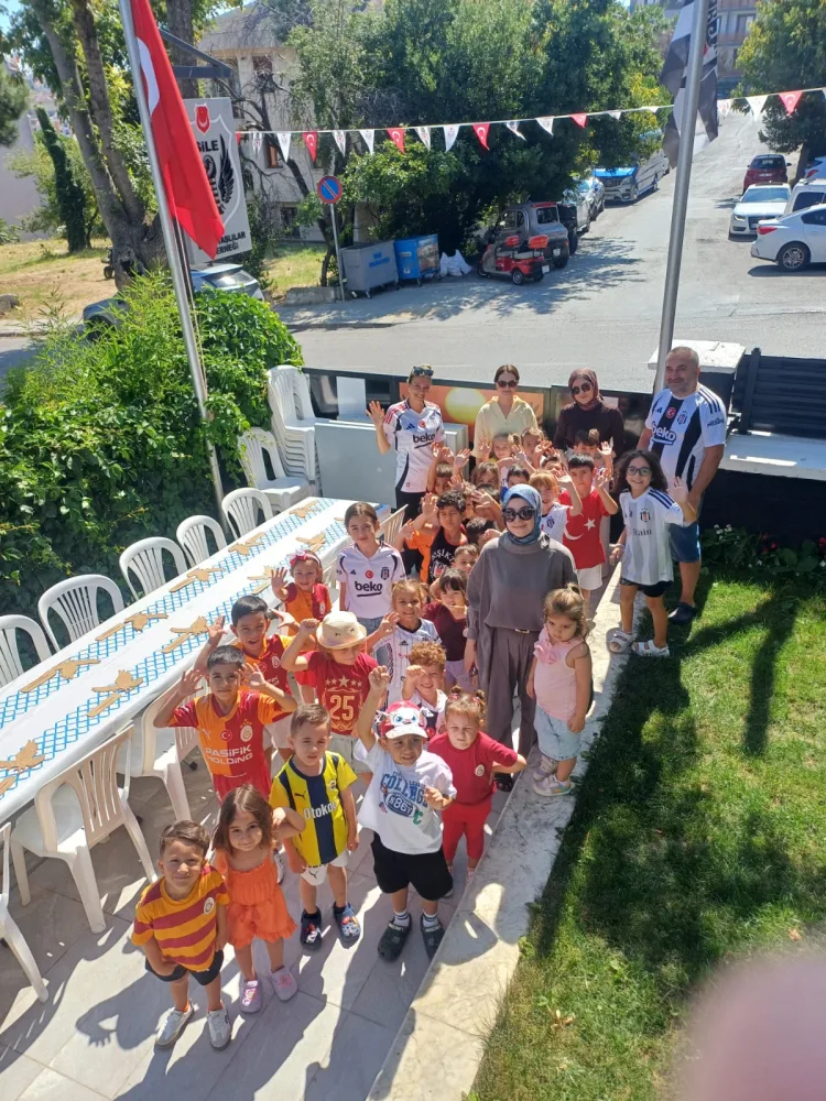 Minik Taraftarlardan Futbolda Kardeşlik Mesajı