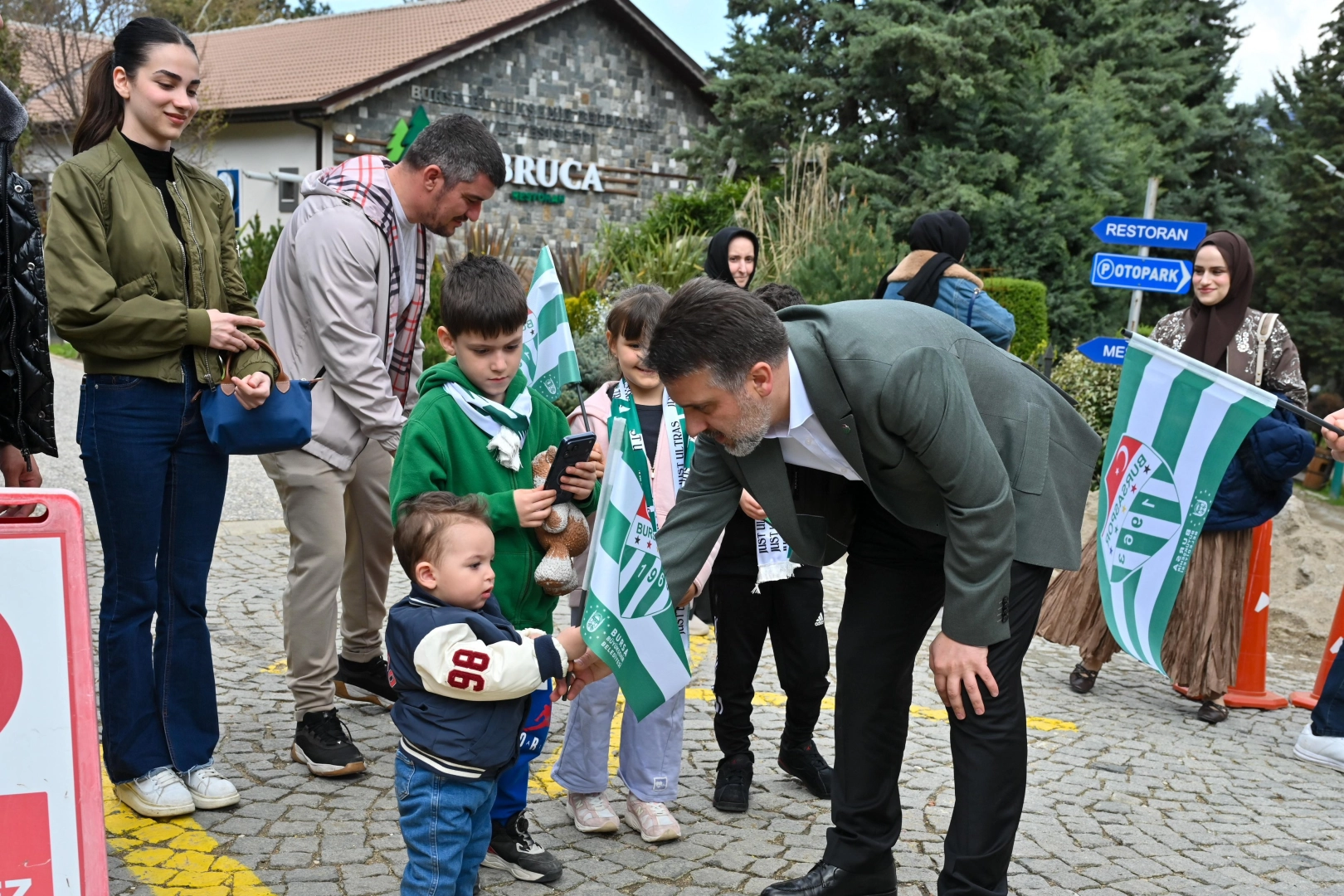 Minik Taraftarlardan Şampiyonluk Coşkusu!