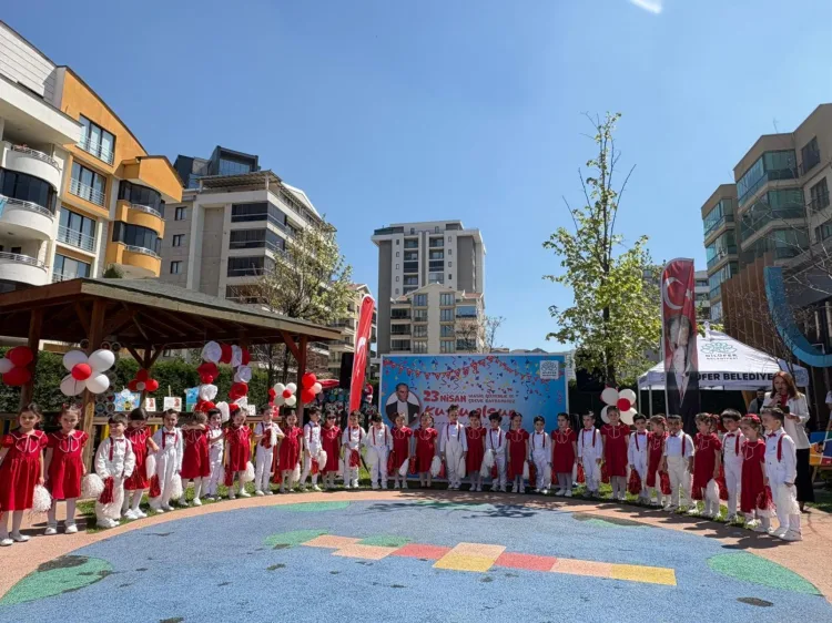 Miniklerden Renkli Gösterilerle 23 Nisan Coşkusu!