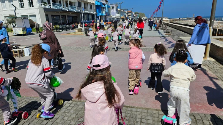 Miniklerden Scooter Şenliği: Eğlence Dolu Anlar