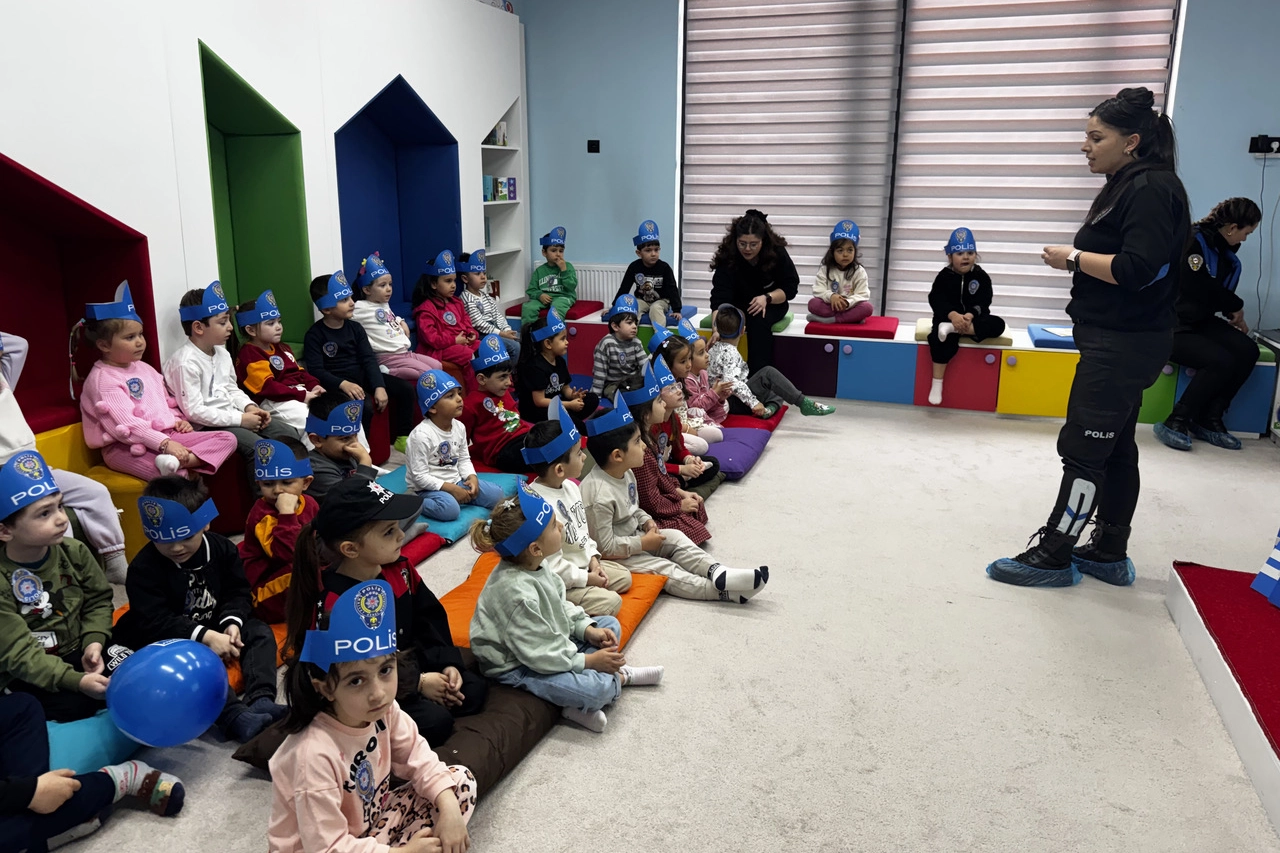 Miniklere Eğlenceli Polislik Eğitimi Verildi