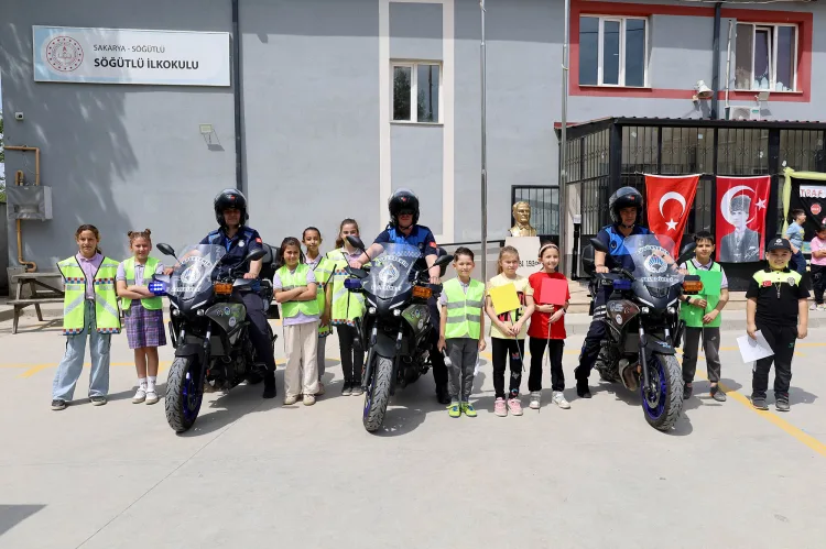 Miniklere Güvenli Trafik Eğitimi Renkli Etkinlikle