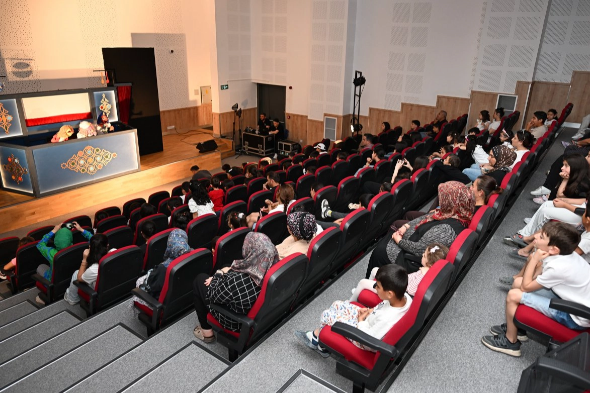 Miniklerin Kahkahalarıyla ‘Hayal Dünyası’ Sahneye!