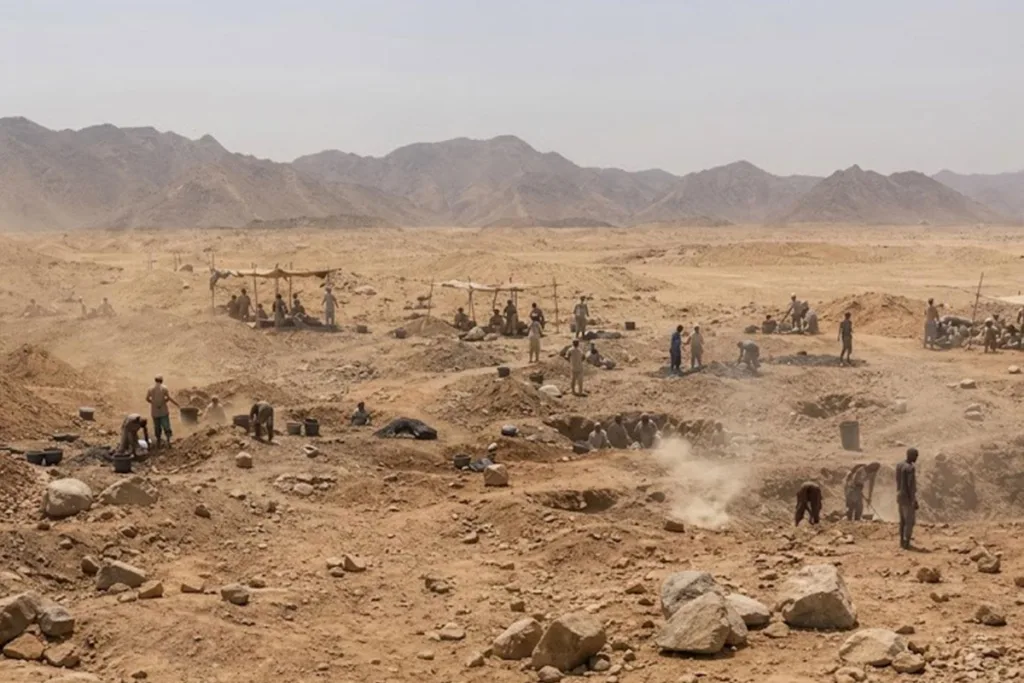 Mısır-Sudan Sınırında Hava Saldırısı: 72 Madenci Hayatını Kaybetti