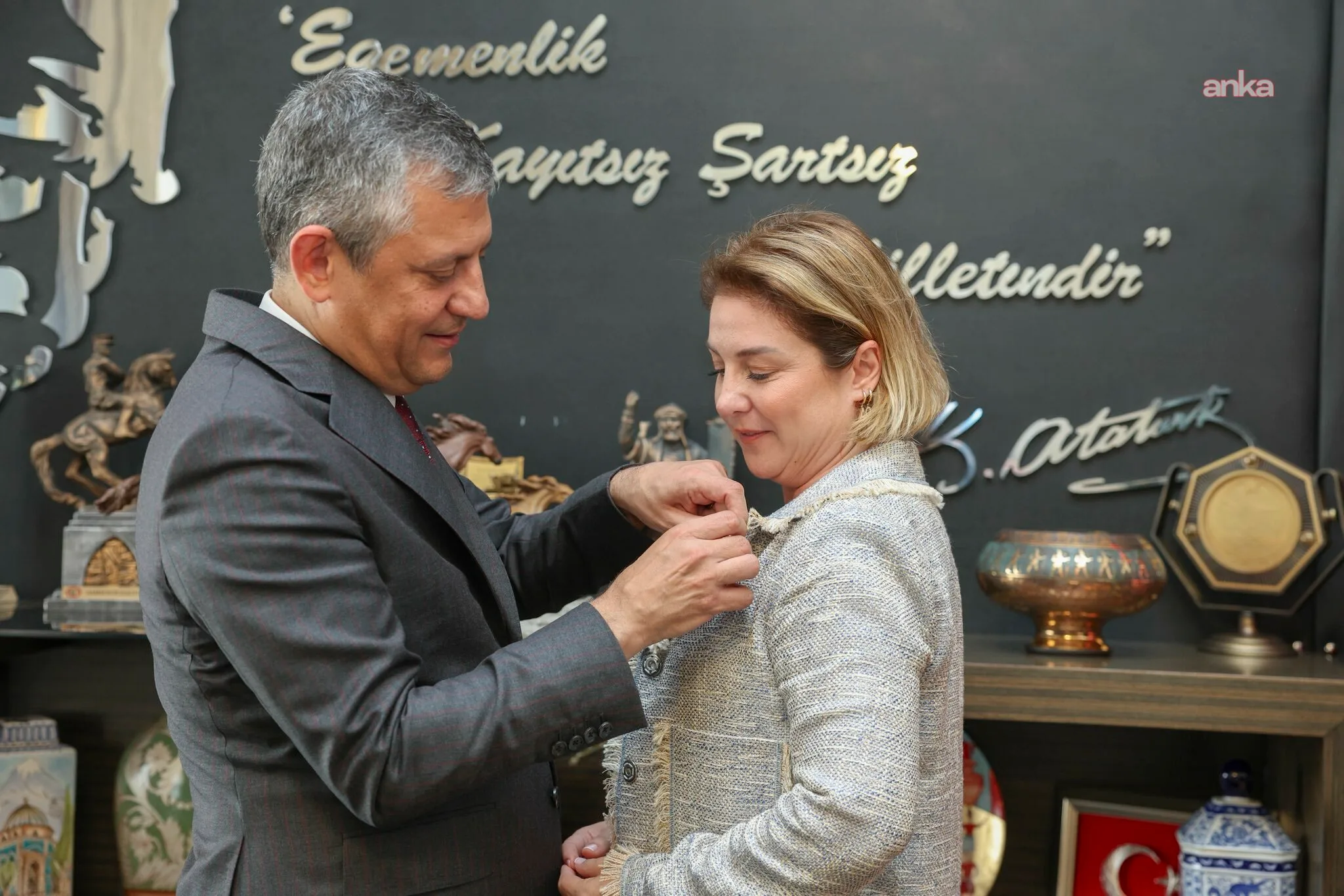 Mısra Öz, CHP’ye Katıldığını Duyurdu!