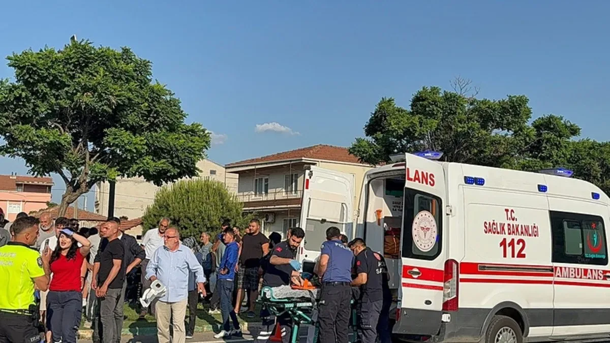 Motosiklet Kazası: Anne ve Kız Hastaneye Kaldırıldı