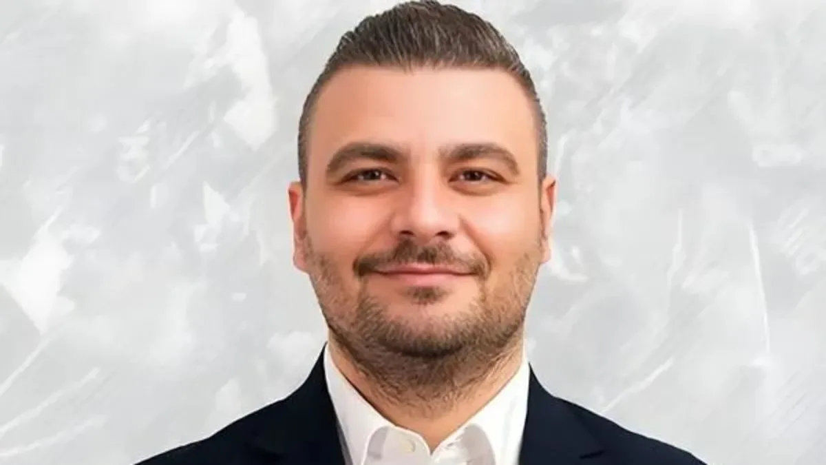 Motosikletli Genç, Siyasi Güçle Sarsılan Hayatı!