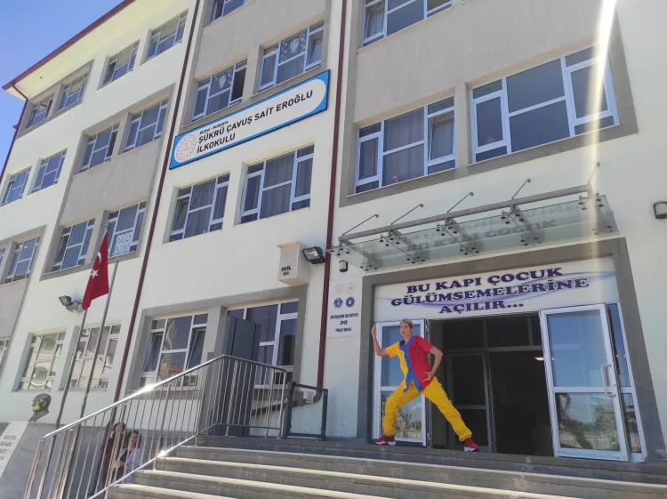 Mudanya’da 820 Öğrencili Renkli Zumba Etkinliği!