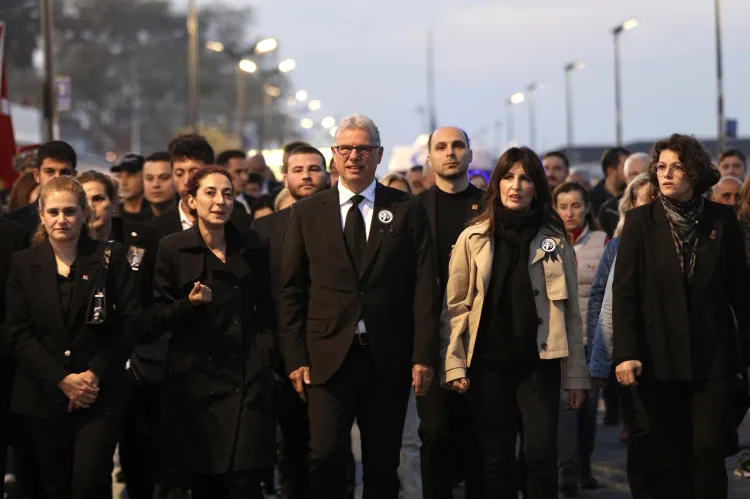 Mudanya’da Atatürk’e Duygusal Anma Yürüyüşü