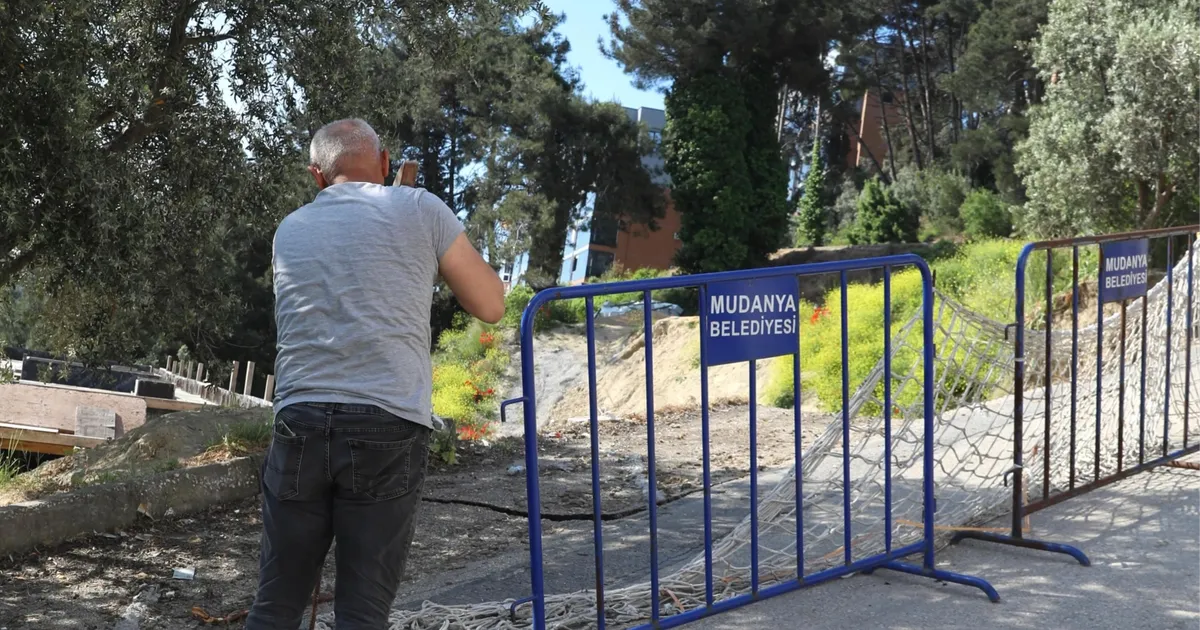 Mudanya’da İnşaatta Toprak Kayması Alarmı!
