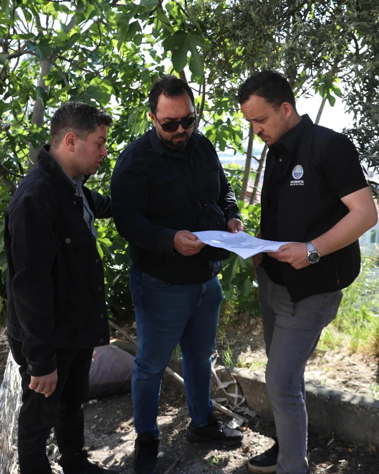 Mudanya’da İnşaatta Toprak Kayması Paniği!