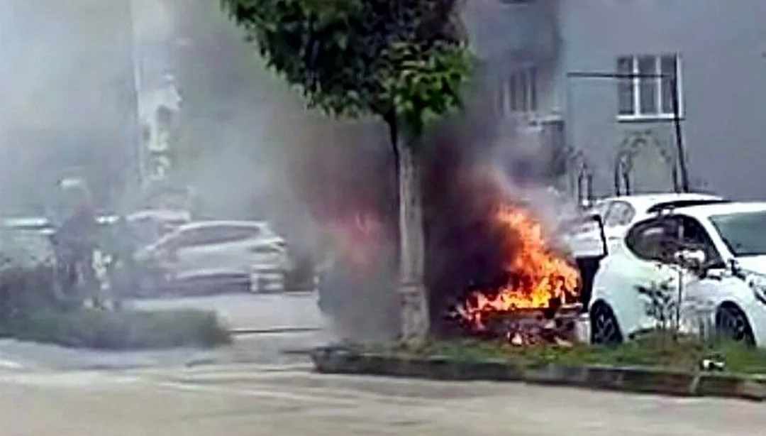 Mudanya’da Otomobil Alev Alev Yandı!