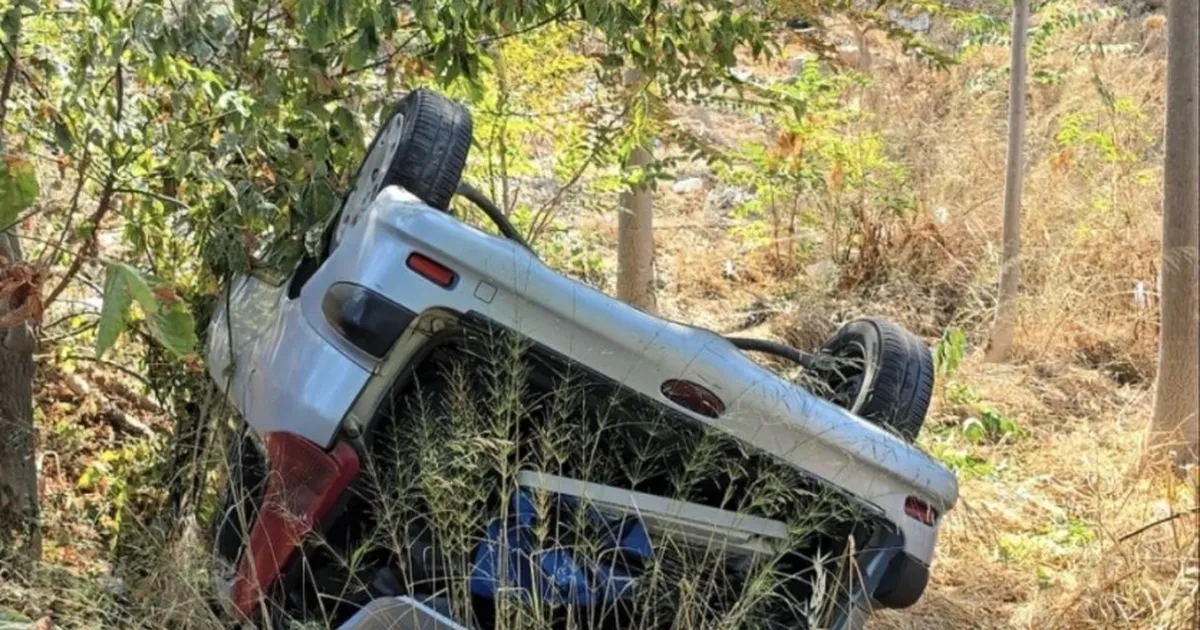 Mudanya’da Otomobil Uçuruma Yuvarlandı: Sürücü Yaralı